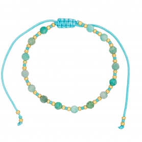 Βραχιόλι λεπτό μακραμέ Boho της Excite Fashion Jewellery, με γαλοζοπράσινες πέτρες, και χρυσές χάντρες. B-110472-45