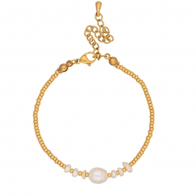 Βραχιόλι λεπτό Boho της Excite Fashion Jewellery, με μαργαριταράκια, και χρυσές χάντρες. B-110481-55