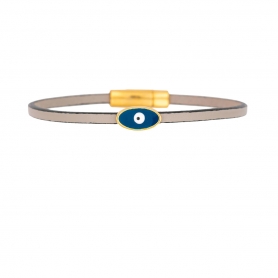Χειροποίητο δερμάτινο βραχιόλι  της  Excite Fashion Jewellery, με λεπτό λουράκι και μεταλλικό επίχρυσο  ματάκι με μπλέ σμάλτο. BM-1708-01-02-45