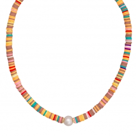 Κολιέ Boho της Excite Fashion Jewellery, με πέρλα και πολύχρωμες πλακέ χάντρες. N-110508-6