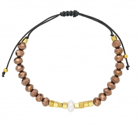 Χειροποίητο βραχιόλι με roz gold χάνδρες, περλίτσα και χρυσά κυβάκια από την Excite Fashion Jewellery. B-1429-05-13-45