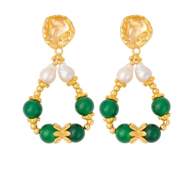 Σκουλαρίκια κρεμαστά, με πράσινες χάντρες και πέρλες, από ανοξείδωτο επιχρυσωμένο ατσάλι, της Excite Fashion Jewellery. E-230508-G-11