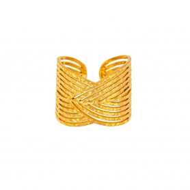 Φαρδύ διάτρητο δαχτυλίδι από επιχρυσωμένο ανοξείδωτο ατσάλι, της Excite Fashion Jewellery. R-2303008-G-55