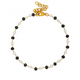 Χειροποίητο βραχιόλι από επιχρυσωμένο ανοξείδωτο ατσάλι, με μαύρες πέτρες και περλίτσες, της Excite Fashion Jewellery. B-1742-01-06-5