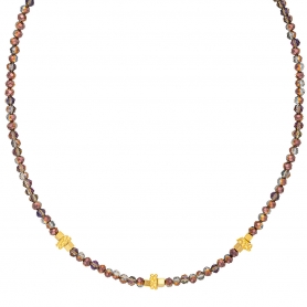 Κολιέ χειροποίητο, με roz gold χάνδρες, επίχρυσο μοτιφ κύβο και ανάγλυφη ροδέλα, της Excite Fashion Jewellery. K-1421-07-13-66