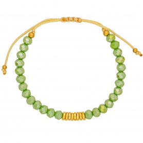 Bραχιόλι μακραμέ με πράσινες γυάλινες χάνδρες στολισμένο με ανάγλυφες ροδέλες και χρυσές μπίλιες από την Excite Fashion Jewellery.  B-1422-01-04-5