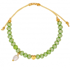 Bραχιόλι μακραμέ με πράσινες γυάλινες χάνδρες, χρυσή καρδιά, και κρεμαστό μαργαριτάρι από την Excite Fashion Jewellery.  B-1424-01-04-5