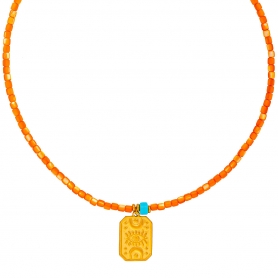 Χειροποίητο κοντό κολιέ, με πορτοκαλί χάντρες, τιρκουάζ, και κρεμαστό μοτίφ ματάκι, από επιχρυσωμένο ανοξείδωτο ατσάλι (δεν μαυρίζει), της Excite Fashion Jewellery. K-1779-22