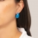 Σκουλαρίκια σταγόνες με γαλάζιο σμάλτο από ανοξείδωτο επιχρυσωμένο ατσάλι, της Excite Fashion Jewellery. E-1700A-BLUE