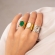 Φαρδύ μοντέρνο δαχτυλίδι Excite Fashion Jewellery με λευκή πέτρα και ραβδώσεις σε ασημί χρώμα από  ανοξειδωτο ατσάλι (δεν μαυρίζει) και είναι υποαλλεργικό.R-65-41S